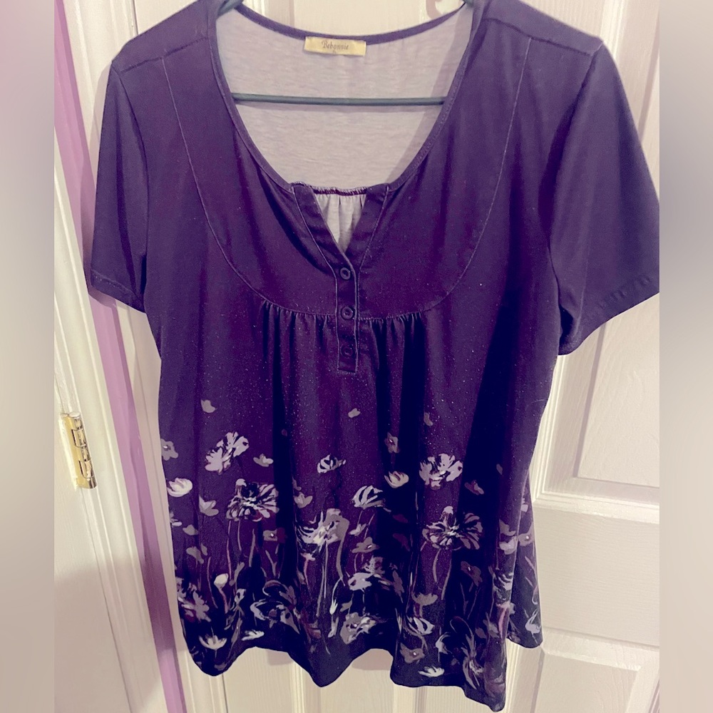 Size XL Behommie purple floral shirt short sleeved.